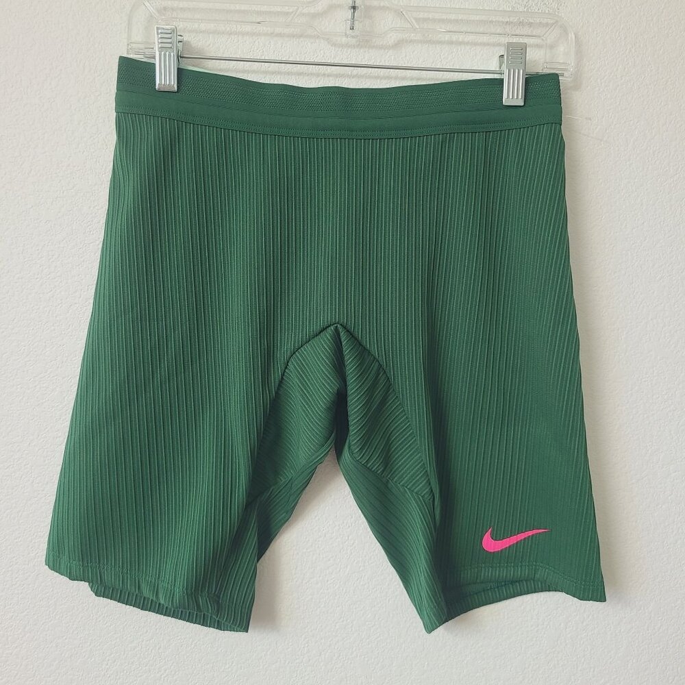 NEW Nike Womens Pro Elite Team 1/2 Length Tights Shorts DX9053-341 Size L Green